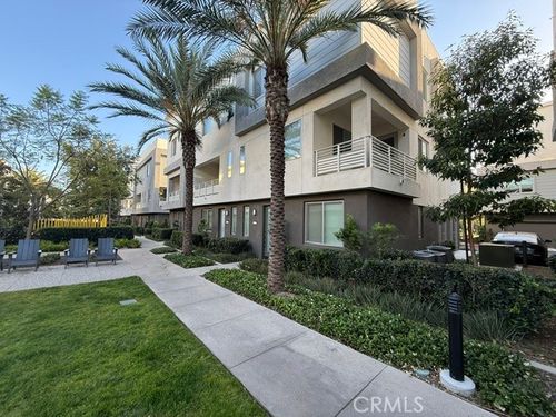 28-1868 S Westside Dr, Anaheim, CA, 92805-7472 | Card Image