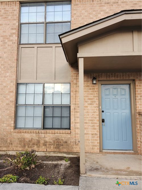 202 N Walnut St, Lampasas, TX, 76550-1871 | Card Image