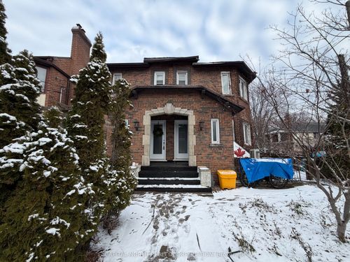 upper-43 Glen Manor Dr, Toronto, ON, M4E2X5 | Card Image