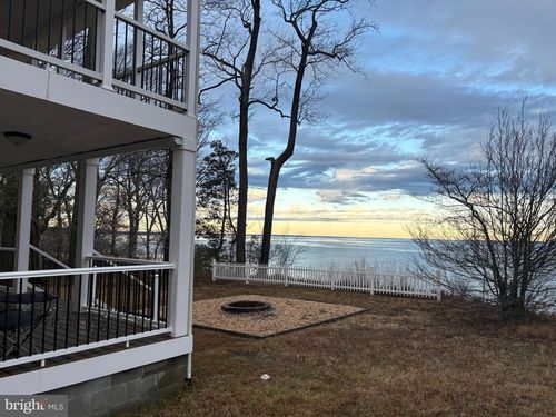 1077 N Independence Dr, Montross, VA, 22520-8511 | Card Image