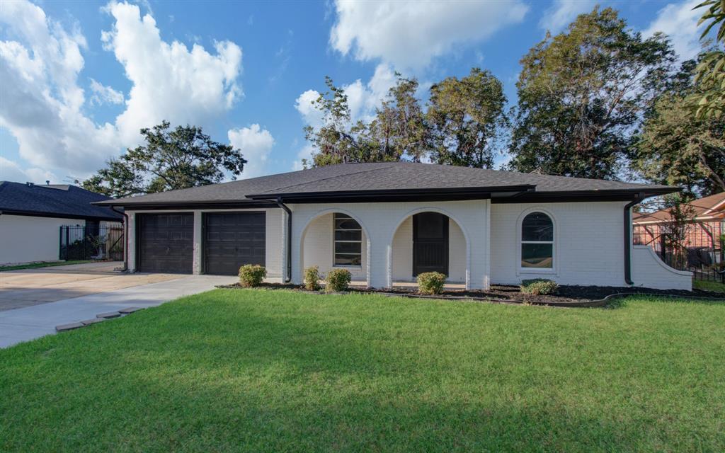 Terrence Dr, Stafford, TX 77477