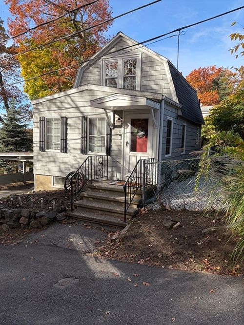 11 Cogswell Rd, North Reading, MA, 01864-1206 | Card Image