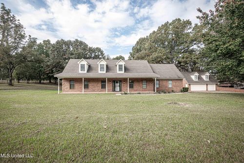 3241 N Robertson Road, Nesbit, MS, 38651 | Card Image