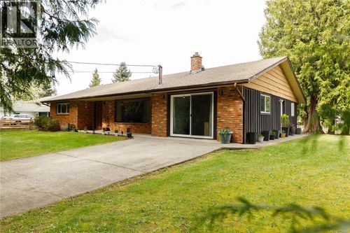 2042 Cedar Road, Nanaimo, BC, V9X1J4 | Card Image