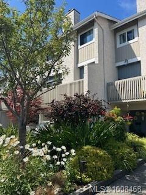 27-1480 Garnet Rd, Saanich, BC, V8P5K9 | Card Image