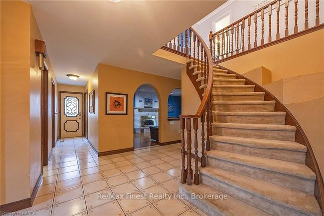 862 Old Colony Rd, House other with 4 bedrooms, 4 bathrooms and 6 parking in Kingston ON | Image 6