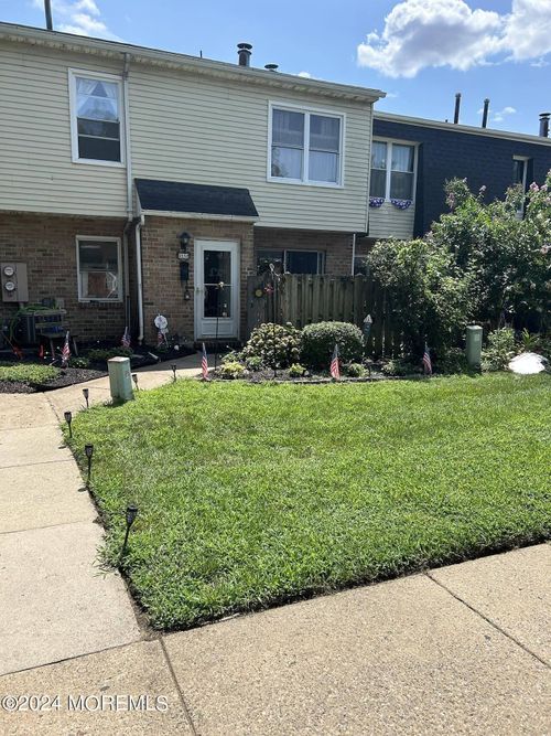 2132 Harbour Dr, Palmyra, NJ, 08065-1106 | Card Image