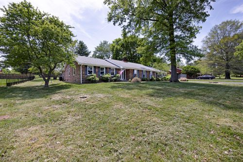 2036 Old Lexington Rd, Danville, KY, 40422-9733 | Card Image