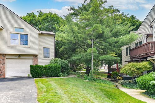 9552 Maple Way, Indianapolis, IN, 46268-3278 | Card Image