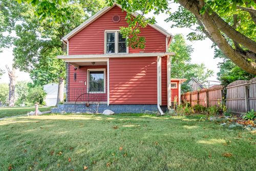 1315 Maple St, Niles, MI, 49120-3653 | Card Image
