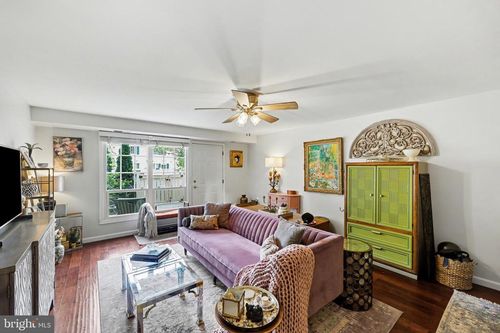 a-1581 N Van Dorn St, ALEXANDRIA, VA, 22304-1922 | Card Image