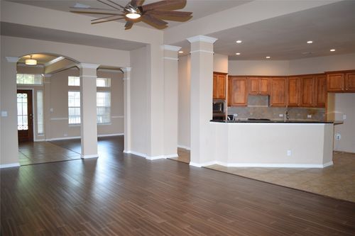 7233 Via Dono Dr, Austin, TX, 78749-2765 | Card Image