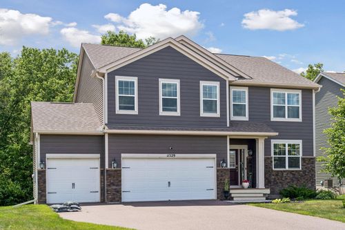 11529 Pineridge Way N, Dayton, MN, 55327-2603 | Card Image