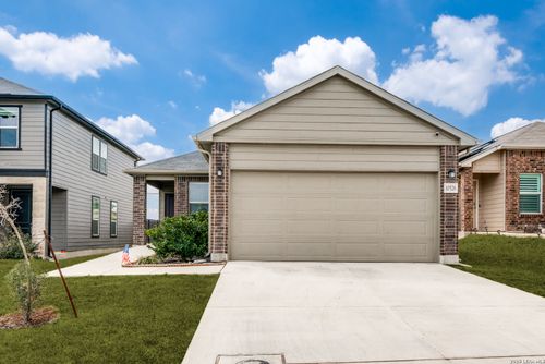 10526 Salitrillo Bnd, Converse, TX, 78109-4039 | Card Image