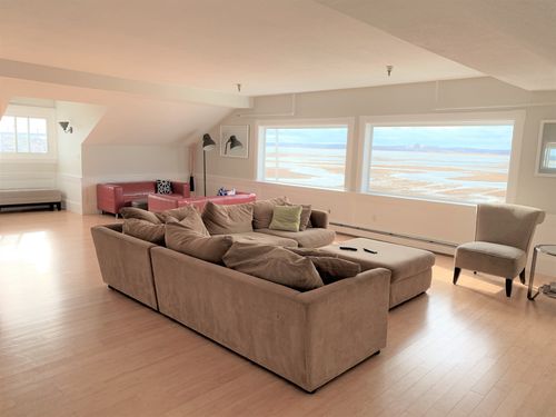 11-85 Brown Ave, Hampton, NH, 03842-2945 | Card Image