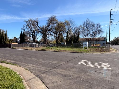 907 Yolo St, West Sacramento, CA, 95605-1750 | Card Image