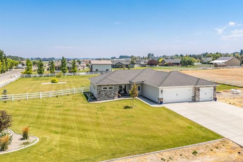 3742 N 2469 E, Twin Falls, ID, 83301-2700 | Card Image