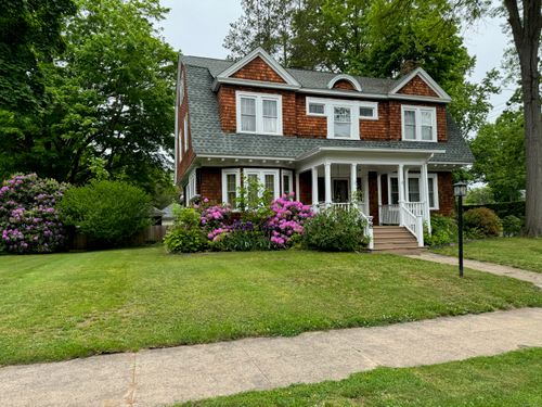 98 Alden Ave, New Haven, CT, 06515-2715 | Card Image