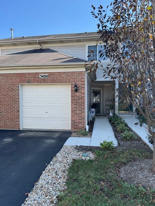 3400 Blue Ridge Dr, Carpentersville, IL, 60110-3607 | Card Image