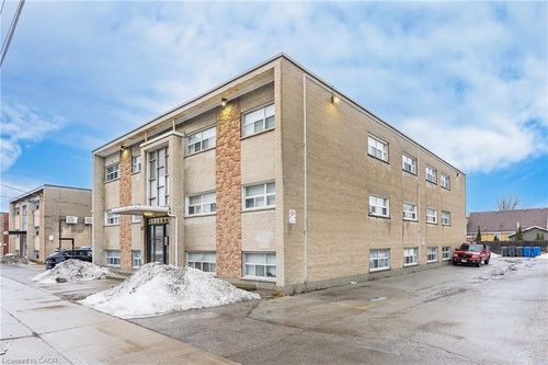 8-237 Mohawk Rd E, Hamilton, ON, L9A2H5 | Card Image