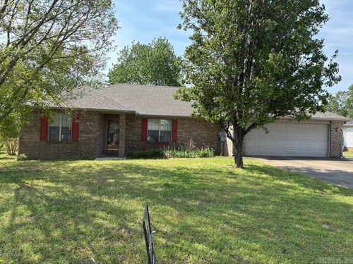 3202 Red Oak Dr, Paragould, AR, 72450-3937 | Card Image