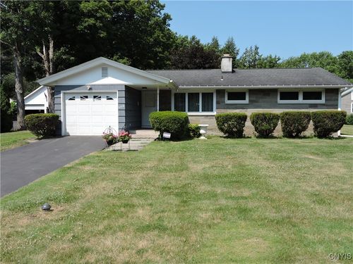 5572 S Salina St, Syracuse, NY, 13205-3036 | Card Image