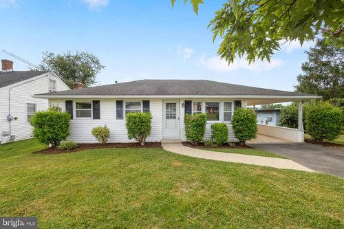 6168 Moore Ave, MOUNT JACKSON, VA, 22842-9709 | Card Image