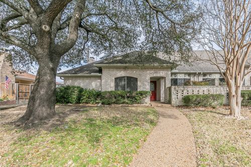 16404 Lauder Ln, Dallas, TX, 75248-2352 | Card Image