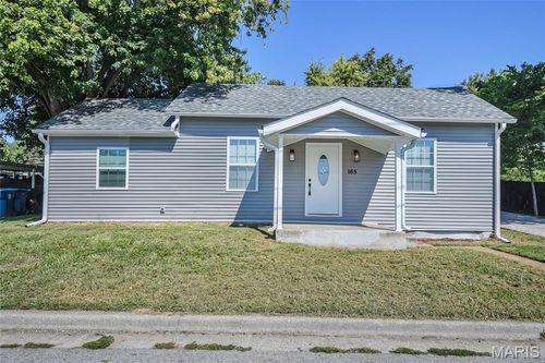 165 School St, Glen Carbon, IL, 62034-1439 | Card Image