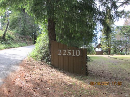 22510 Fort Ross Rd, Cazadero, CA, 95421-9704 | Card Image