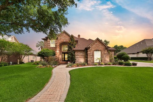 803 Riviera Dr, Mansfield, TX, 76063-3712 | Card Image