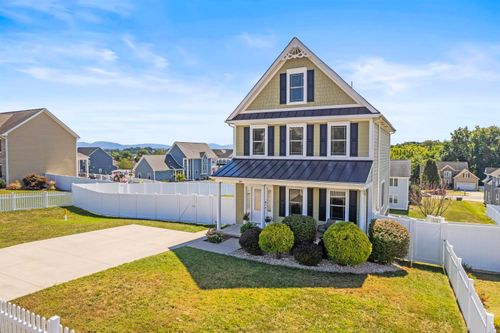 260 Windsor Dr, FISHERSVILLE, VA, 22939-2166 | Card Image