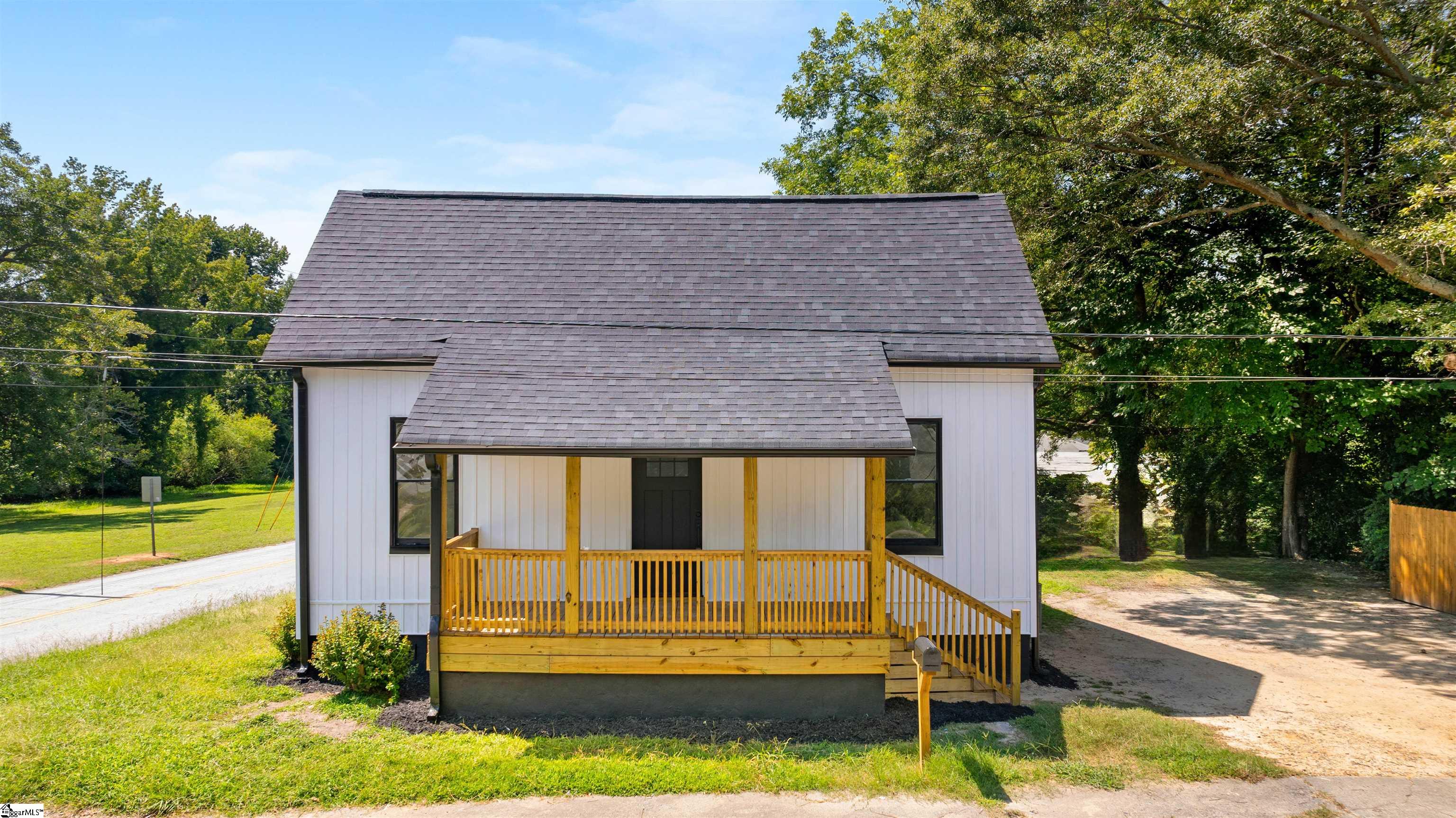 Mcgee St, Belton, SC 29627