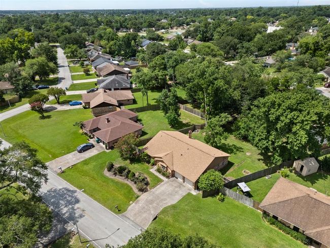 21807 Glenbranch Dr, House other with 3 bedrooms, 2 bathrooms and 2 parking in Spring TX | Image 4