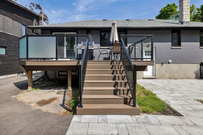 39 Eugenia St, House other with 5 bedrooms, 2 bathrooms and 4 parking in Barrie ON | Image 19