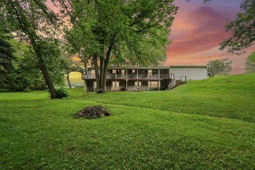 2232 Tower Dr, Stoughton, WI, 53589-3512 | Card Image