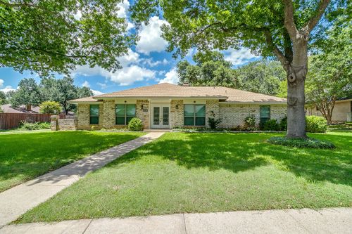 1207 Redman Ln, Duncanville, TX, 75137-2037 | Card Image