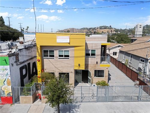 217 W Avenue 37, Los Angeles, CA, 90065 | Card Image