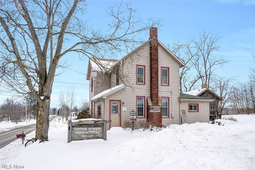 10725 Struthers Rd, New Middletown, OH, 44442-9704 | Card Image