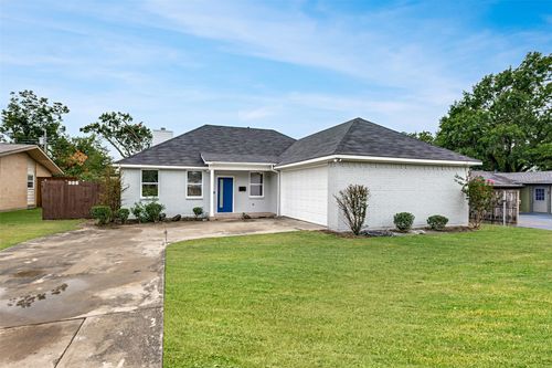 915 Warfield Way, Richardson, TX, 75080-4042 | Card Image