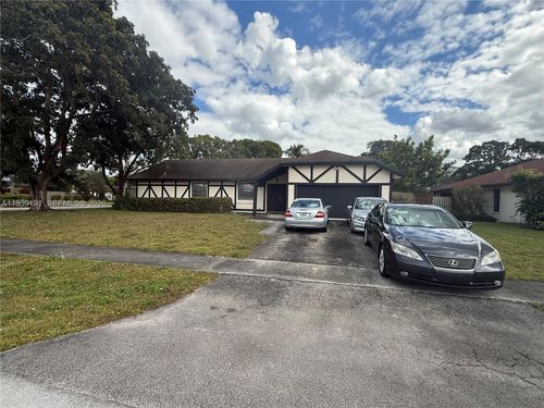 1140 Nw 78th Ter, Plantation, FL, 33322-5125 | Card Image