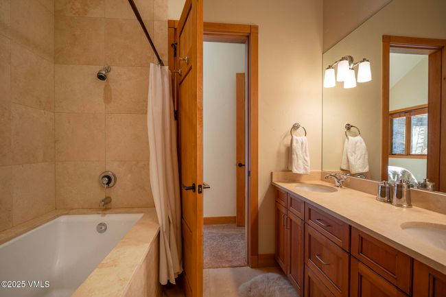 2665 Bald Mountain Rd, Home with 4 bedrooms, 5 bathrooms and null parking in Vail CO | Image 16