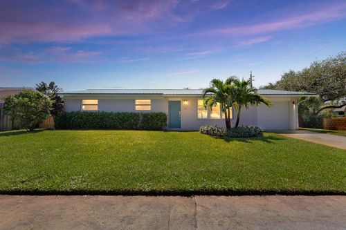 47 Ridgewood Cir, Tequesta, FL, 33469-2603 | Card Image