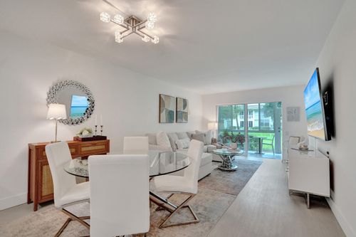 e1-1211 Bahama Bnd, Coconut Creek, FL, 33066-2527 | Card Image