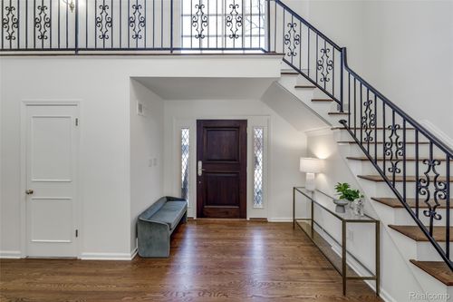 25330 Devon Ln, Franklin, MI, 48025-1284 | Card Image