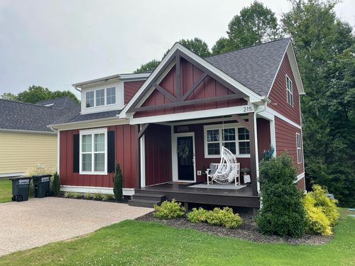 215 Evans Dr, Tullahoma, TN, 37388-6403 | Card Image