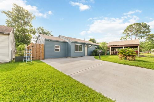 9333 Fairland Dr, Houston, TX, 77051-3114 | Card Image