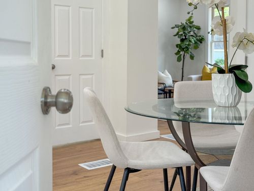 16 Spring St, Franklin, NH, 03235-1702 | Card Image