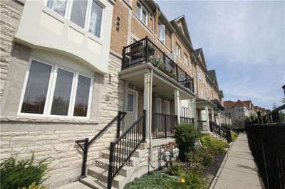 90 Louisbourg Way, Condo with 2 bedrooms, 3 bathrooms and 2 parking in Markham ON | Image 3