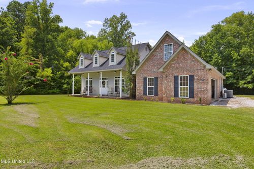 277 Martin Dr, Carthage, MS, 39051-6327 | Card Image